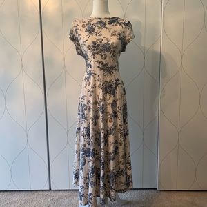 Chaps Short sleeve midi blue floral dress large